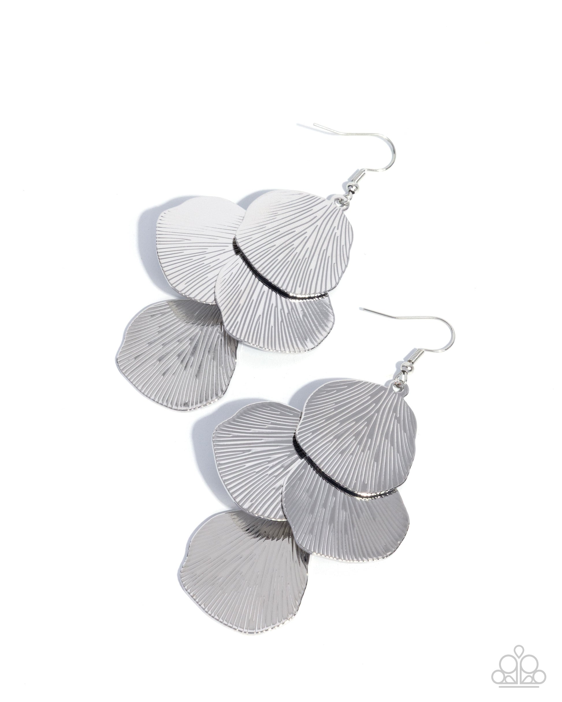 Seize the Seashells - silver - Paparazzi earrings