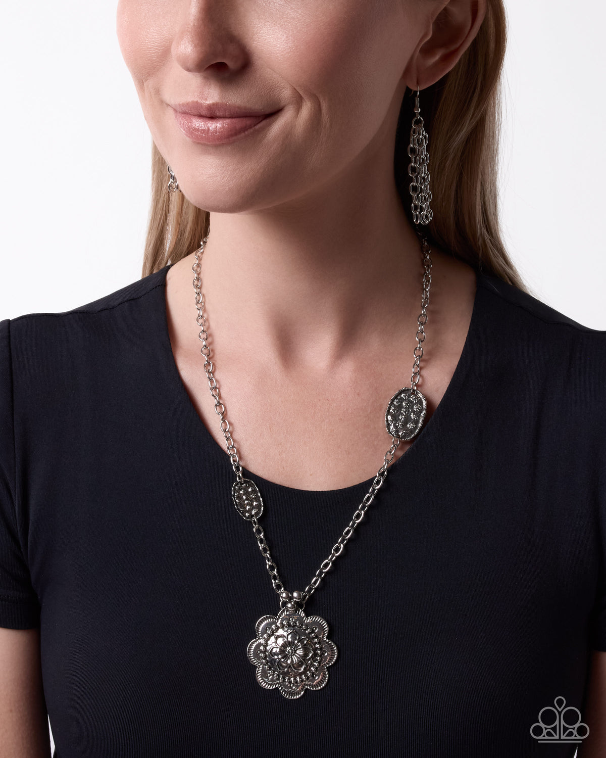 Sensational Spring - silver - Paparazzi necklace