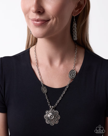 Sensational Spring - silver - Paparazzi necklace