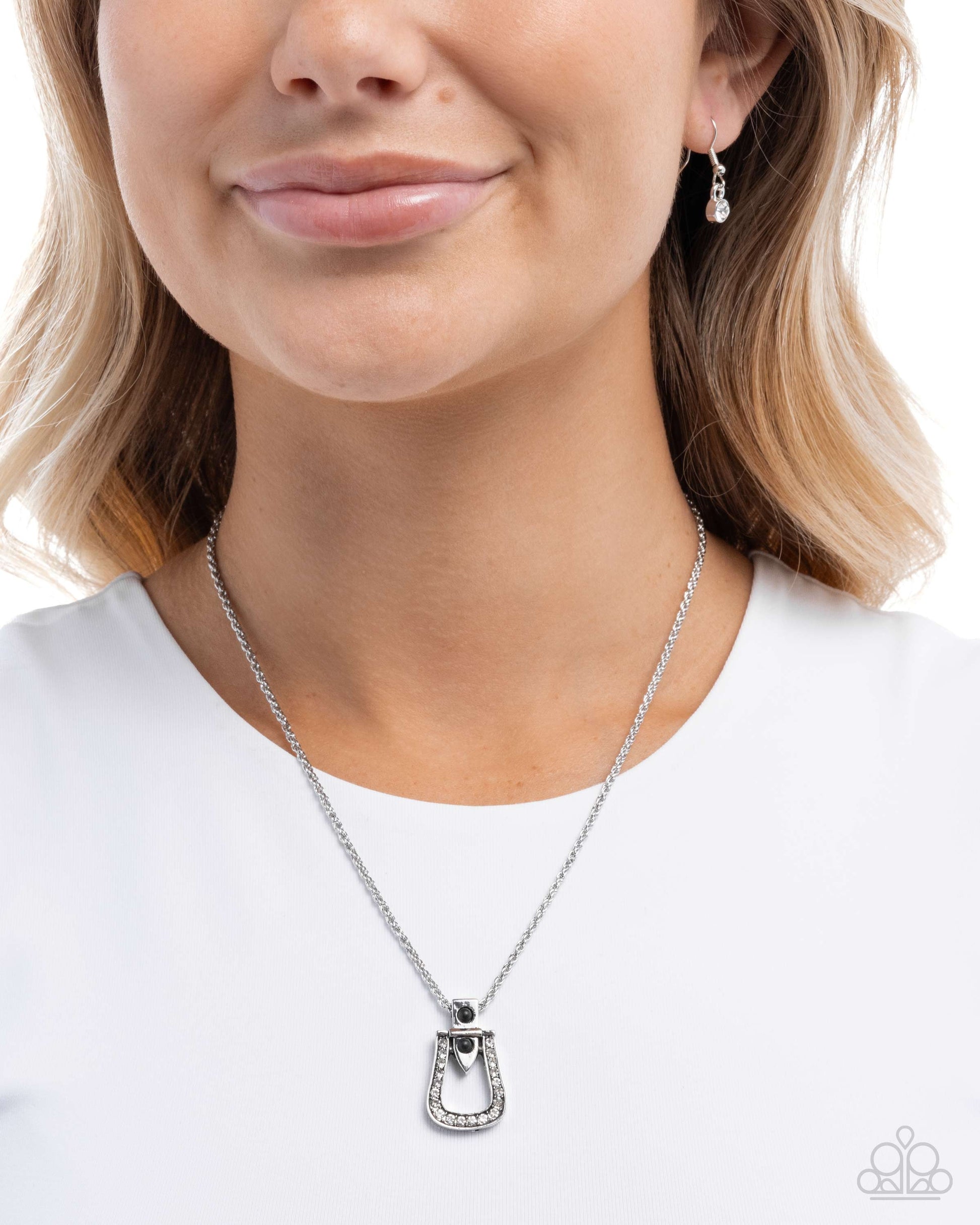 Sensational Stirrup - black - Paparazzi necklace