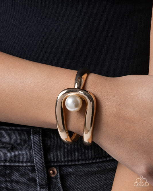 Sense of Grace - gold - Paparazzi bracelet