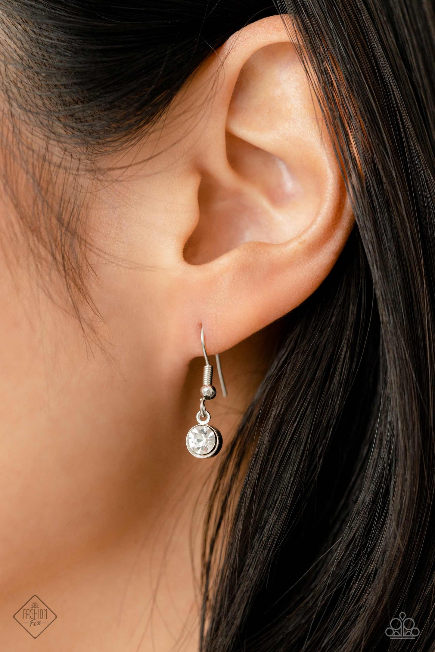 Sharp Showroom - orange - Paparazzi necklace