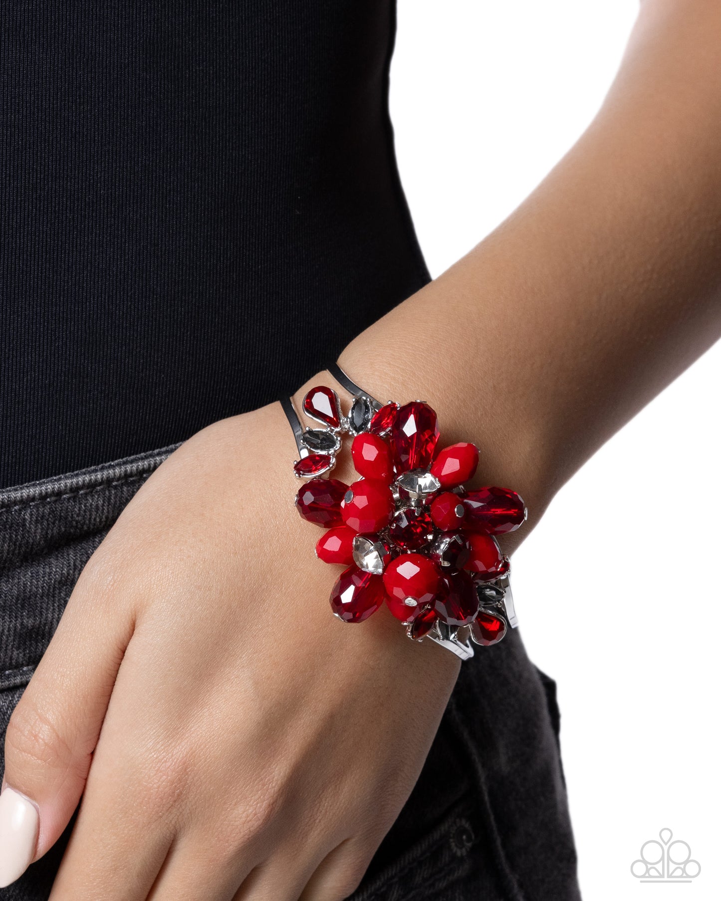 Shimmery Spectacle - red - Paparazzi bracelet
