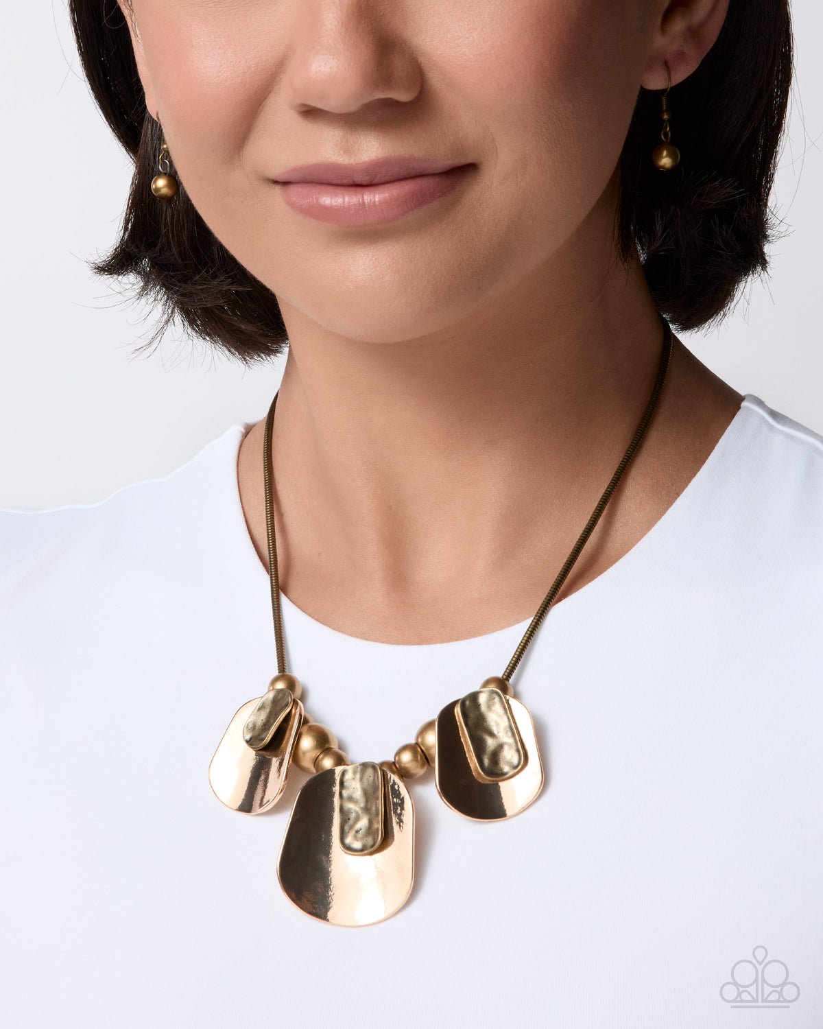 Shindig Statement - brass - Paparazzi necklace