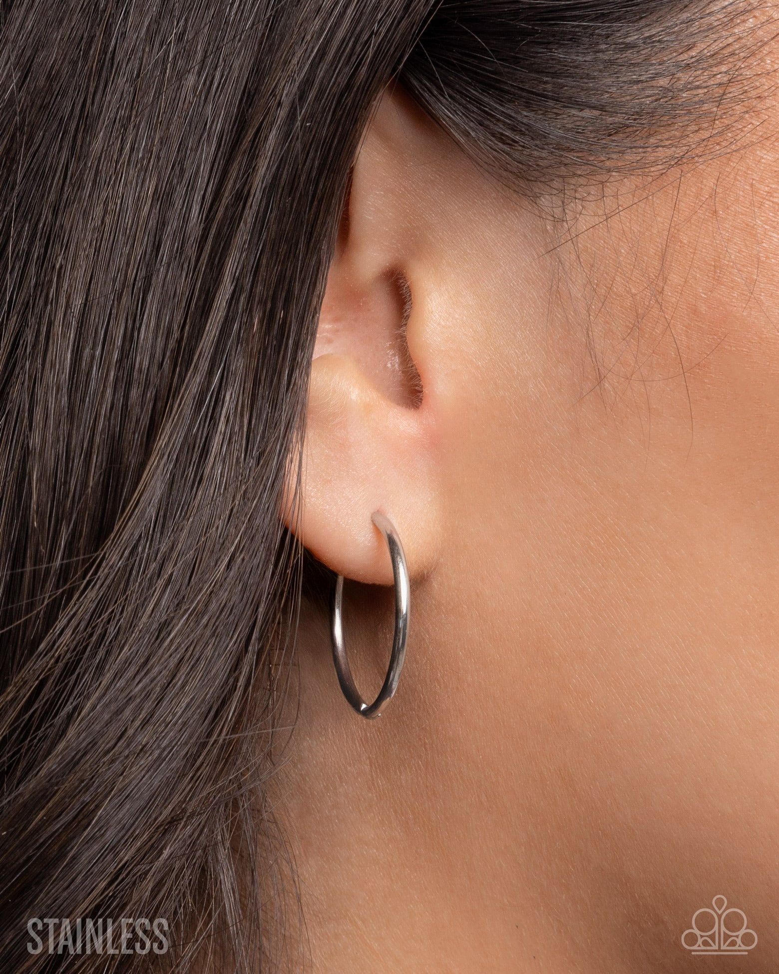 Sinuously Slow - silver - Paparazzi earrings