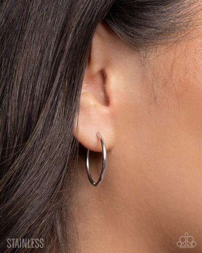 Sinuously Slow - silver - Paparazzi earrings