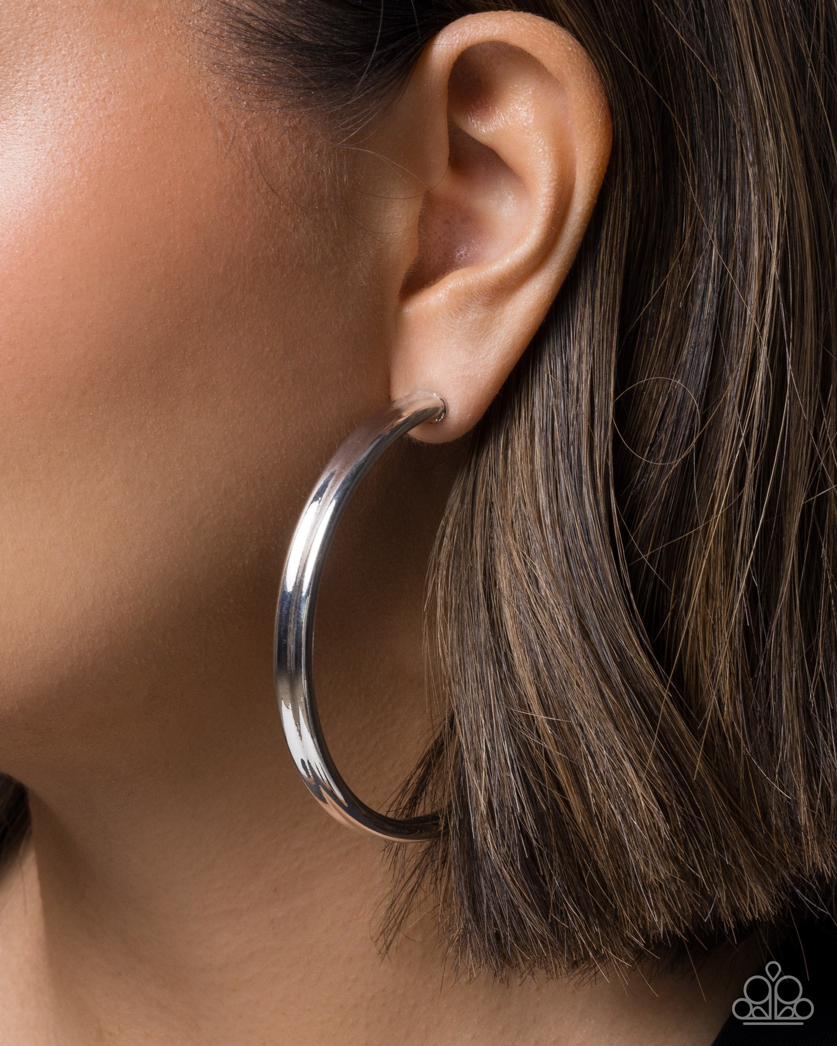 Sleek Staple - silver - Paparazzi earrings