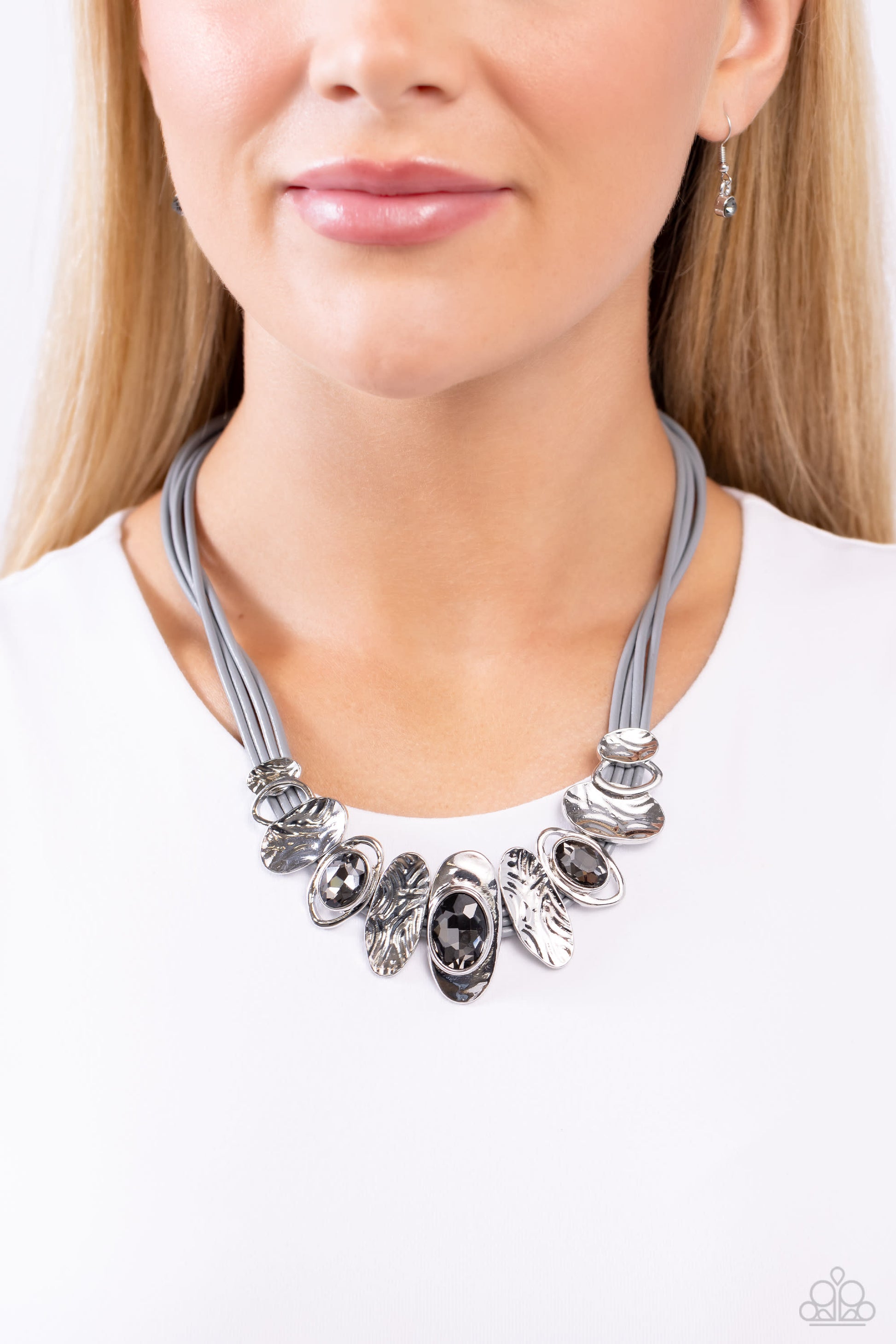 Sliding Splendor - silver - Paparazzi necklace