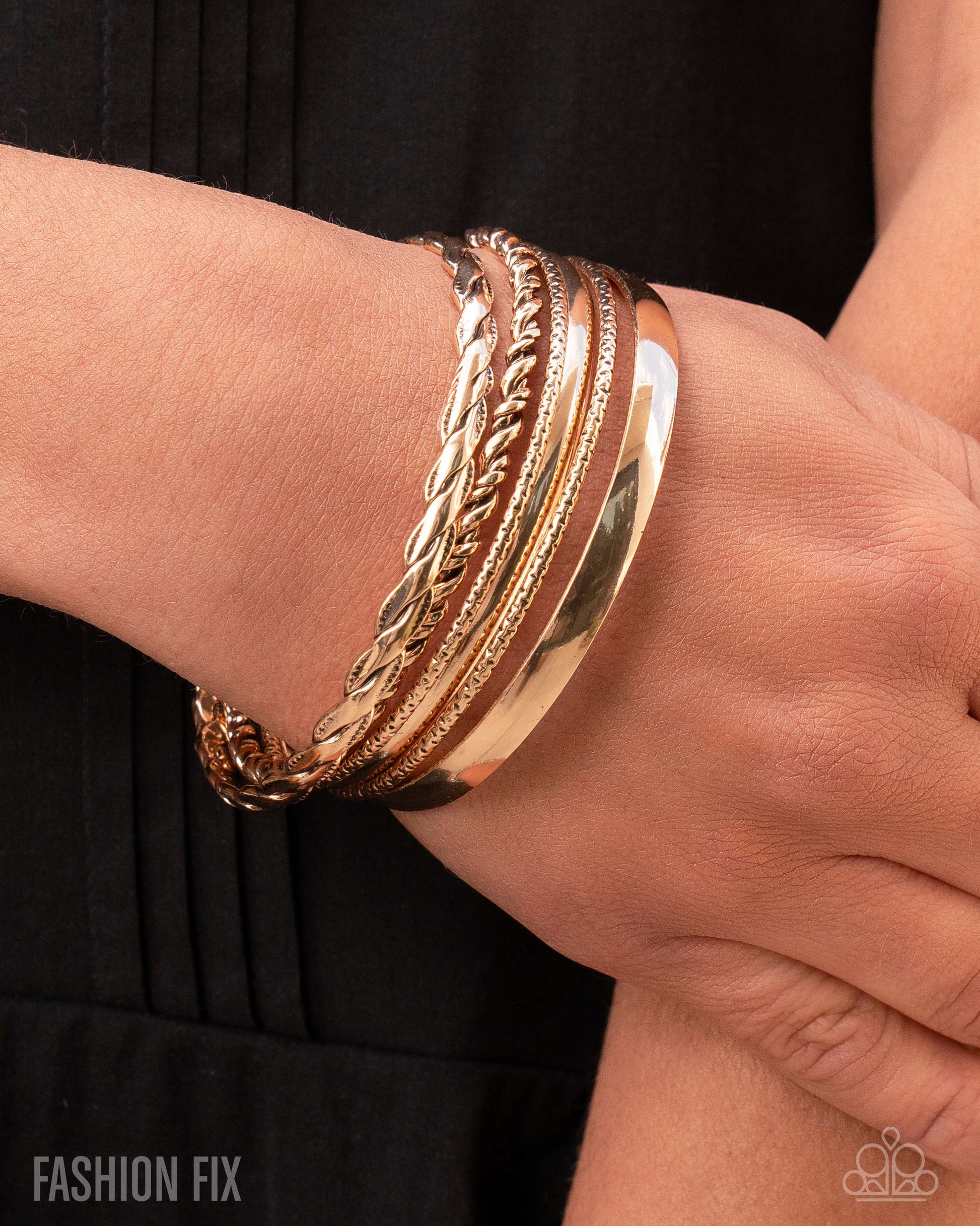 Smitten Southern - gold - Paparazzi bracelet