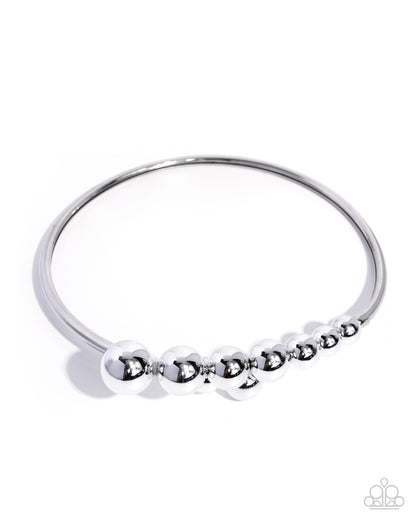 Smoldering Showcase - silver - Paparazzi necklace