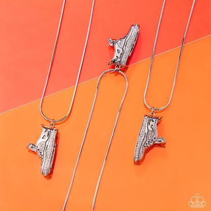 Sneaker Shimmer - white - Paparazzi necklace