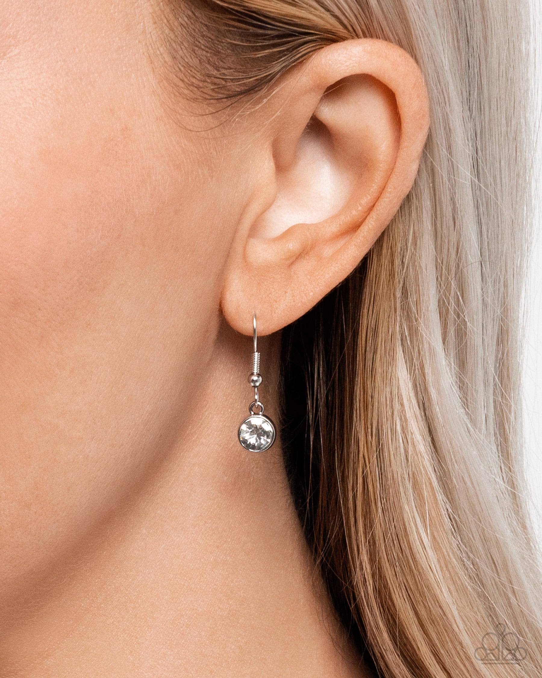 Sneaker Shimmer - white - Paparazzi necklace