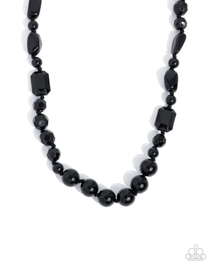 Socialite Shapes - black - Paparazzi necklace