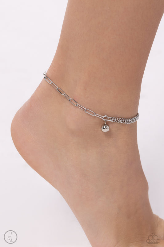 Solo Sojourn - silver - Paparazzi anklet