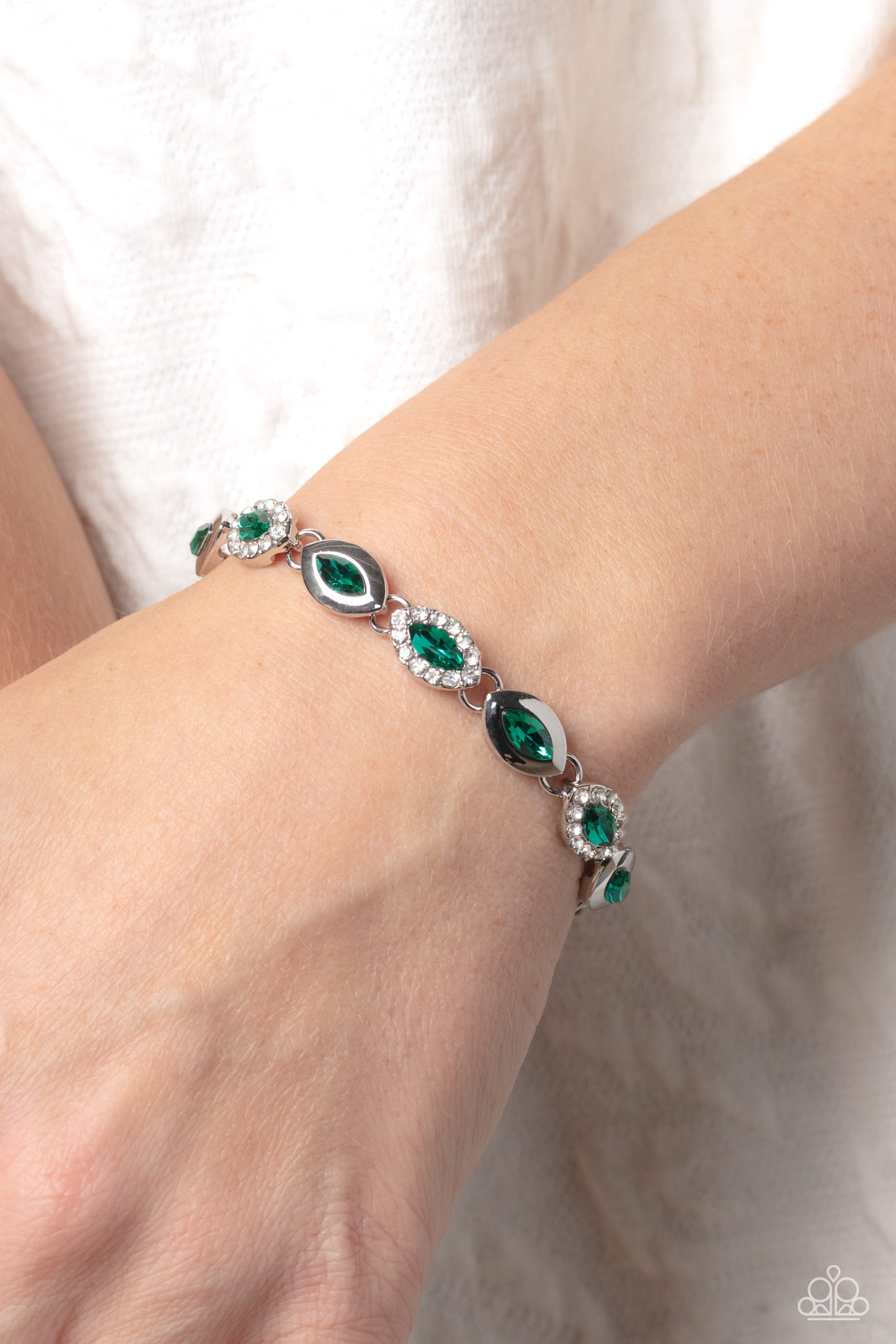 Some Serious Sparkle - green - Paparazzi bracelet