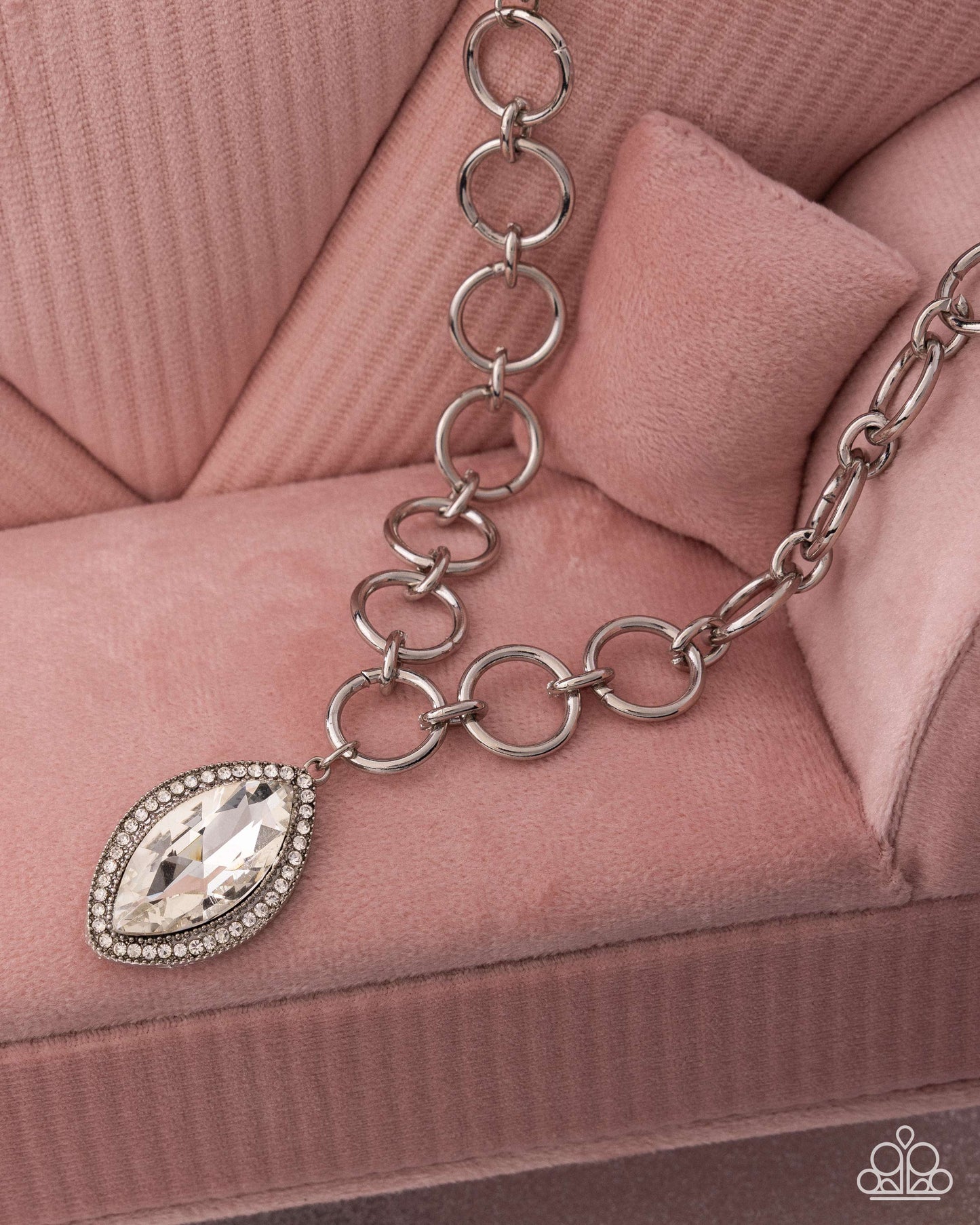 Sophisticated Sheen - white - Paparazzi necklace