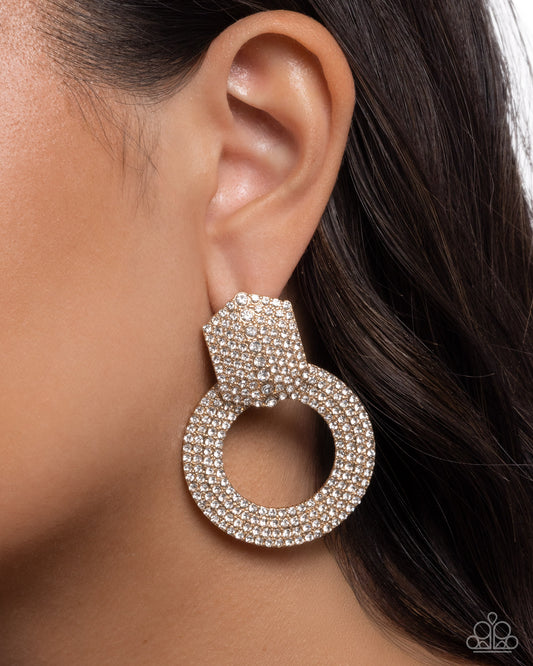 Sparkly Safeguard - gold - Paparazzi earrings