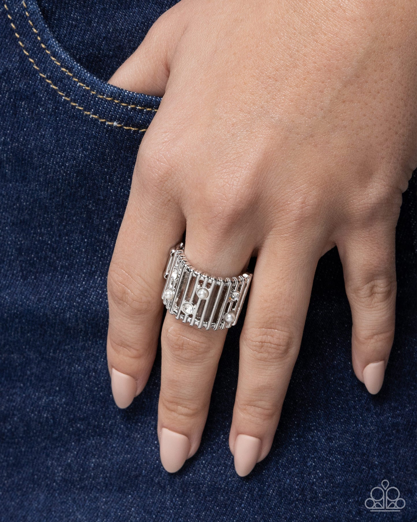 Sparkly Serenade - white - Paparazzi ring