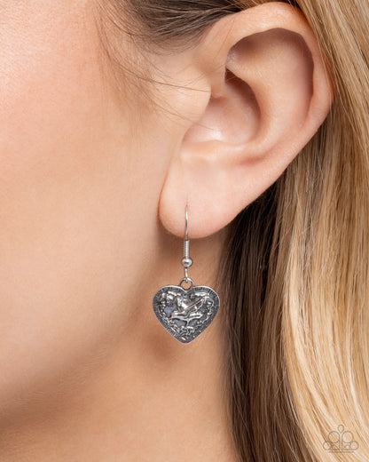 Sparrow Social - silver - Paparazzi necklace