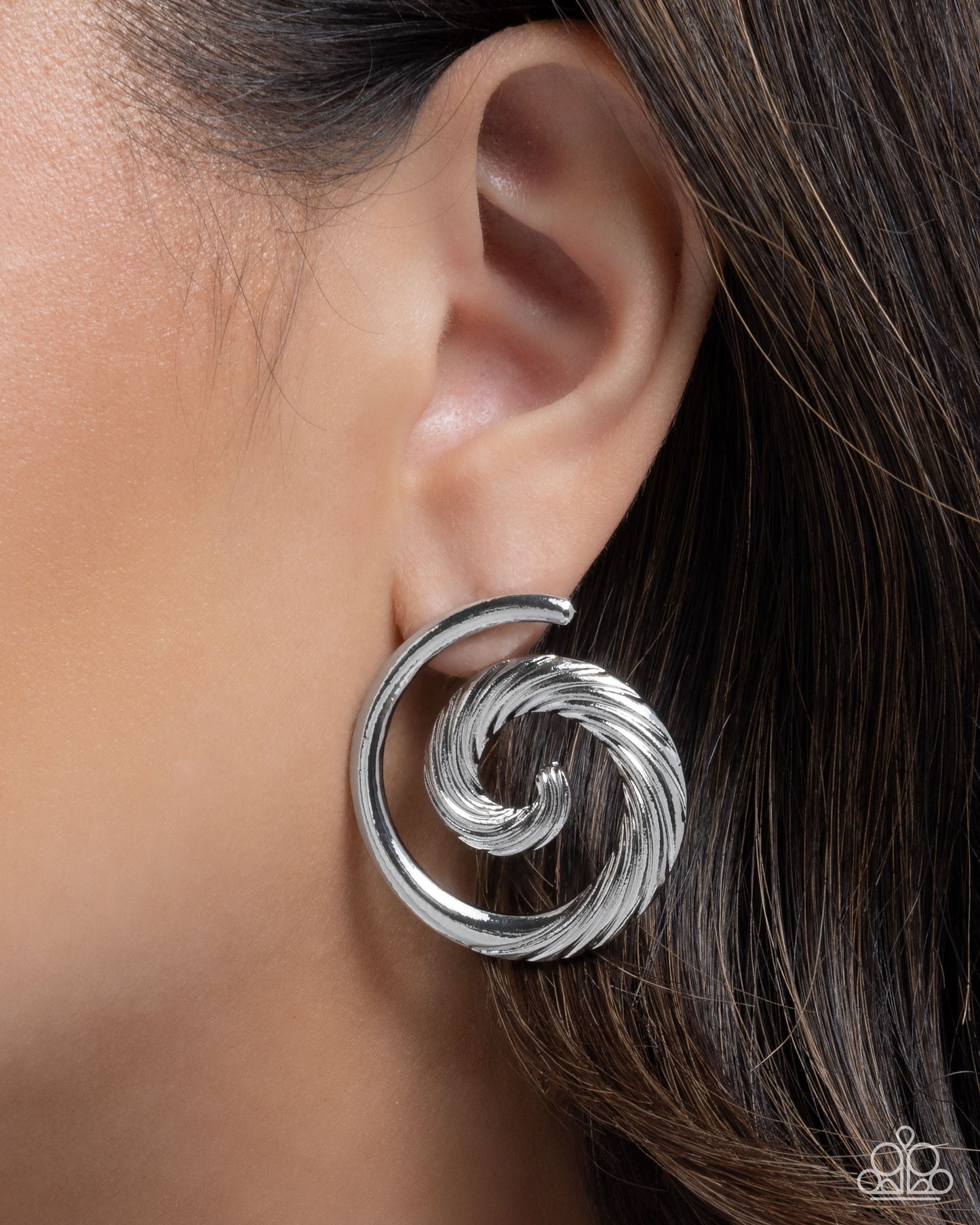 Spiral Silhouette - silver - Paparazzi earrings