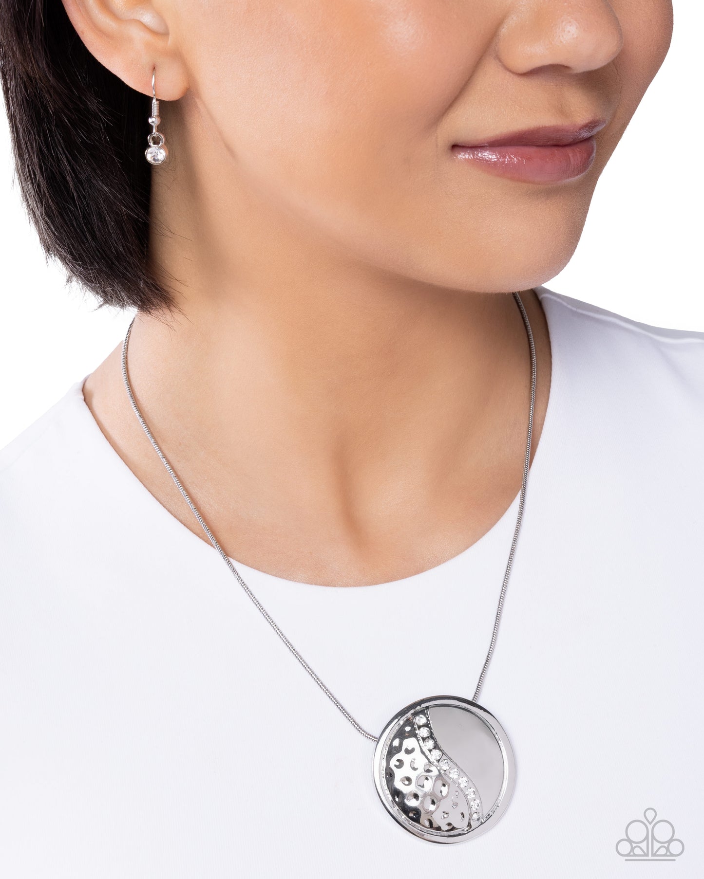 Spiraling Shimmer - white - Paparazzi necklace