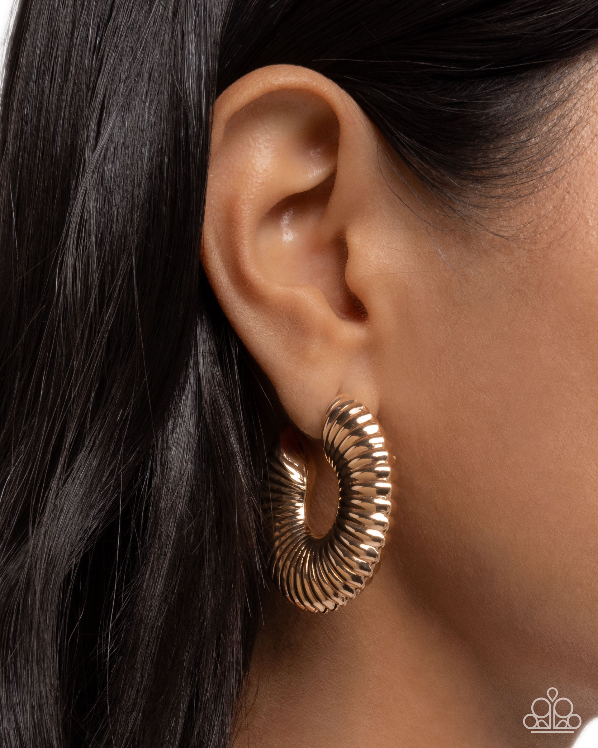Spontaneous Spirals - gold - Paparazzi earrings