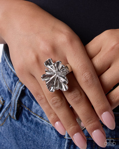 Spring Specialty - silver - Paparazzi ring