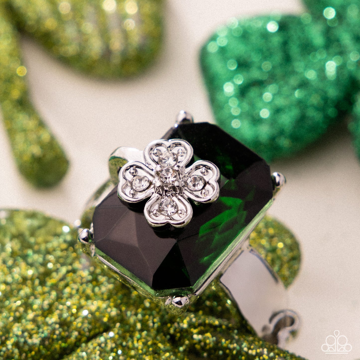 St. Patricks Shimmer - green - Paparazzi ring