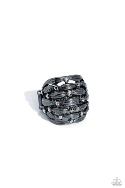 Steadfast Stack - black - Paparazzi ring