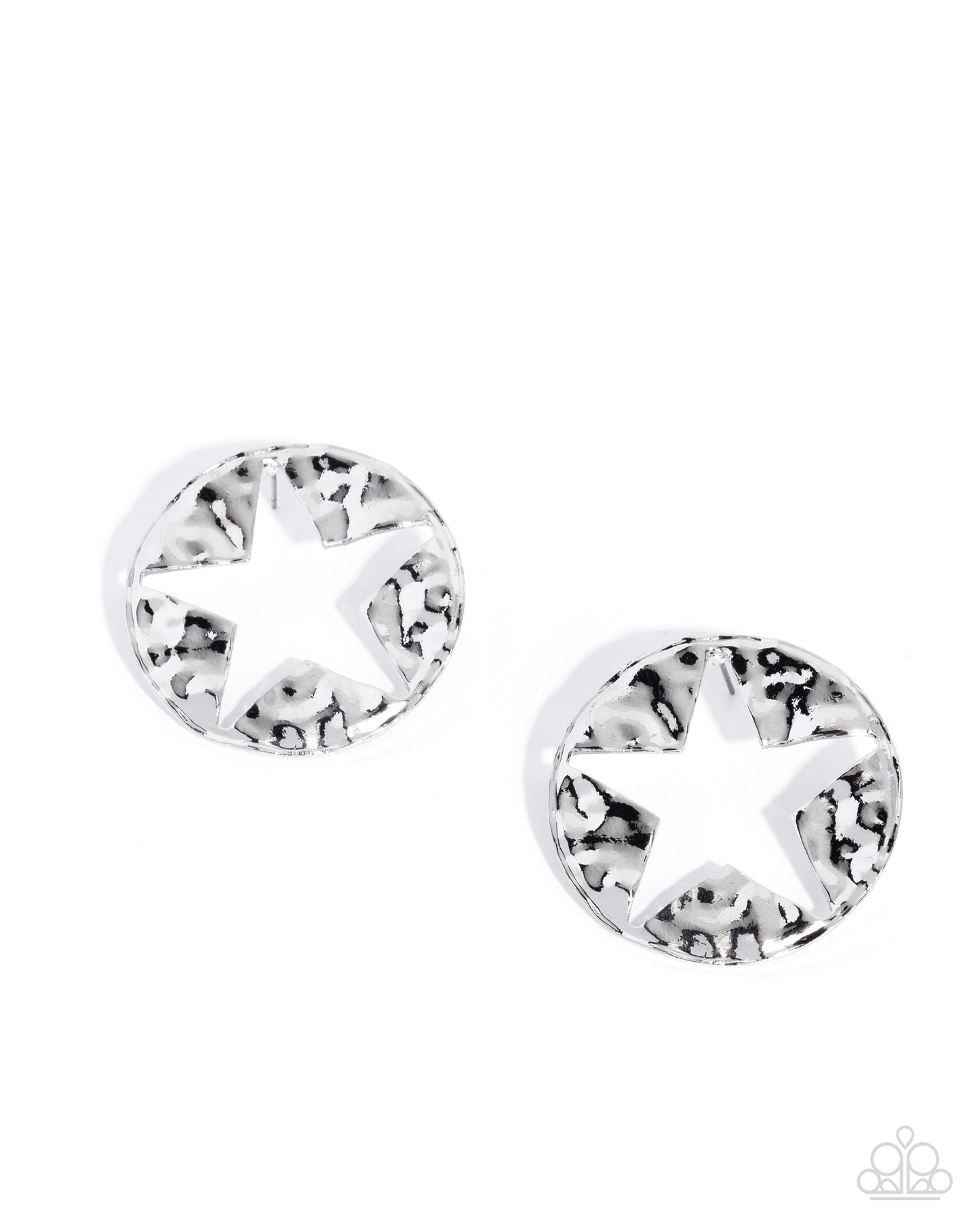 Stellar Saloon - silver - Paparazzi earrings