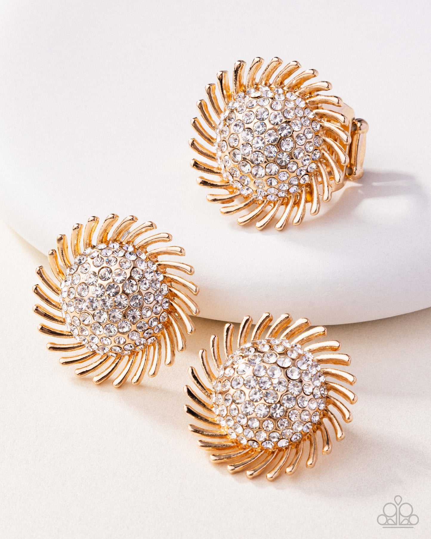 Strategic Show - gold - Paparazzi complete set