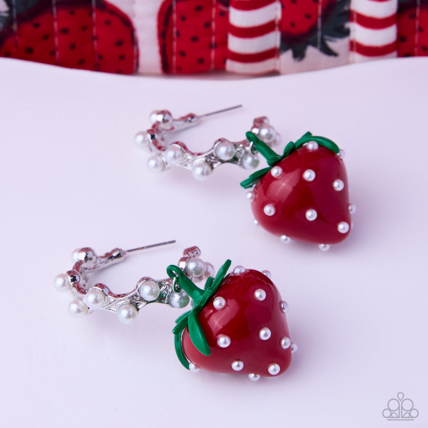 Strawberry Picnic - red - Paparazzi earrings