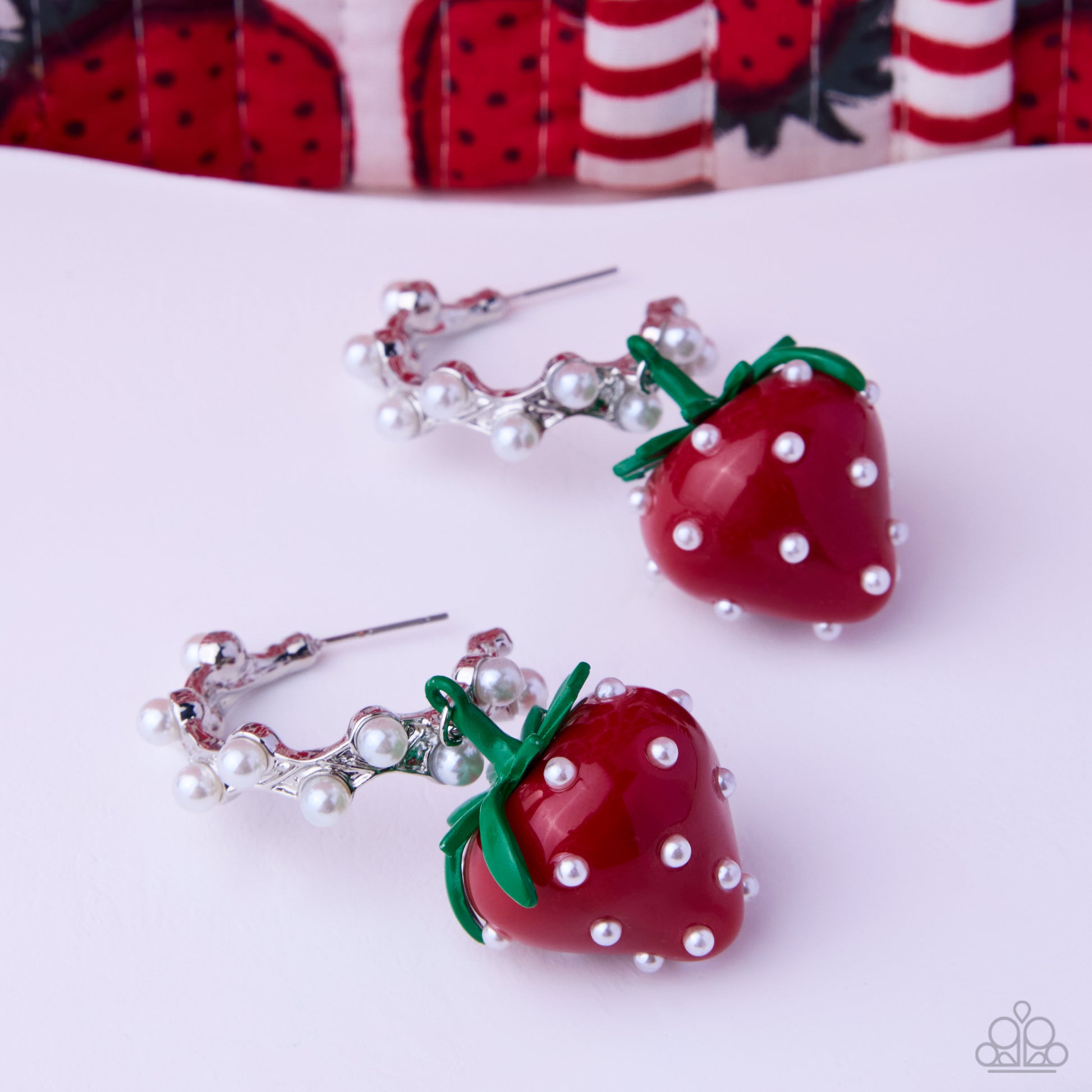 Strawberry Picnic - red - Paparazzi earrings