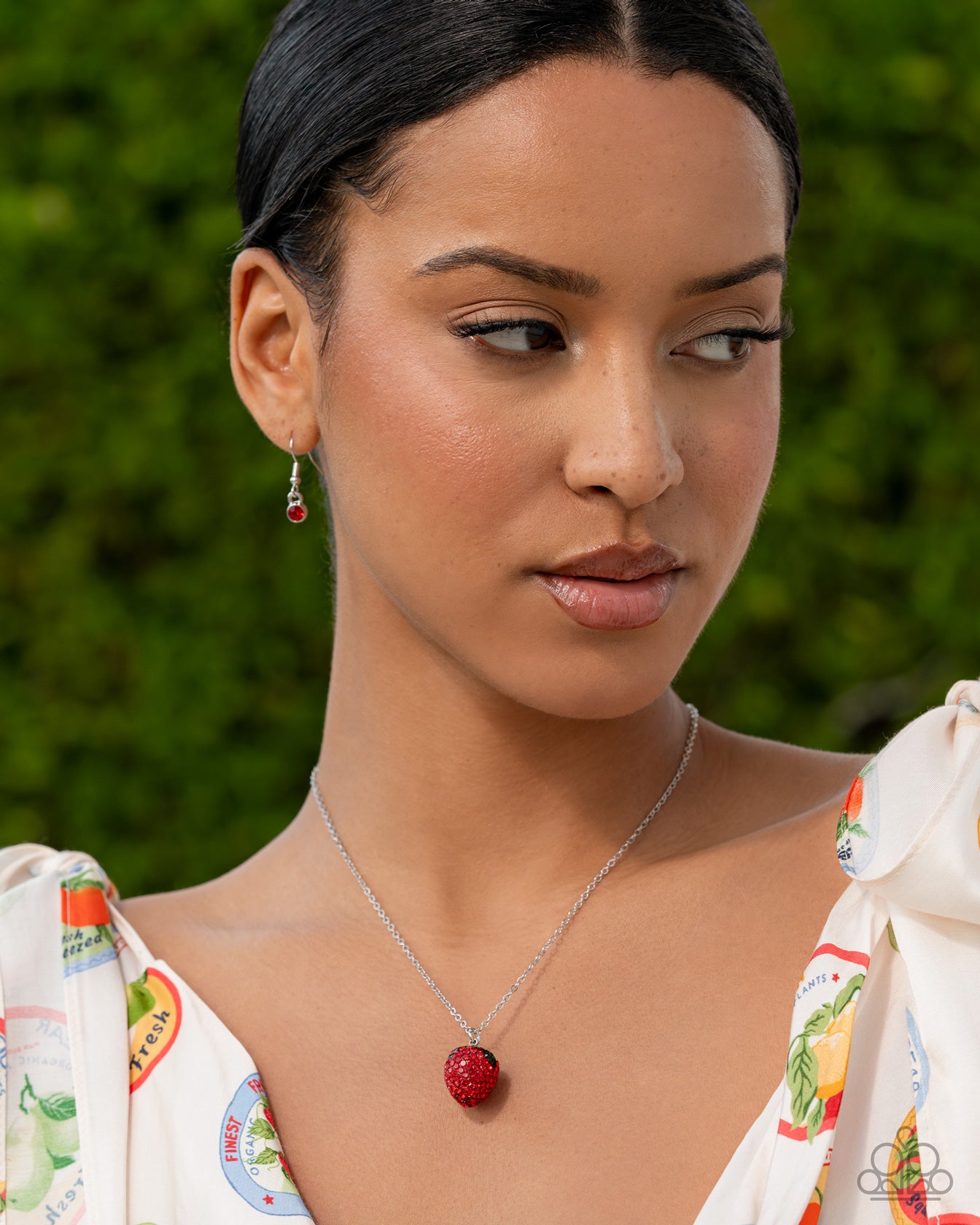 Strawberry Shimmer - red - Paparazzi necklace