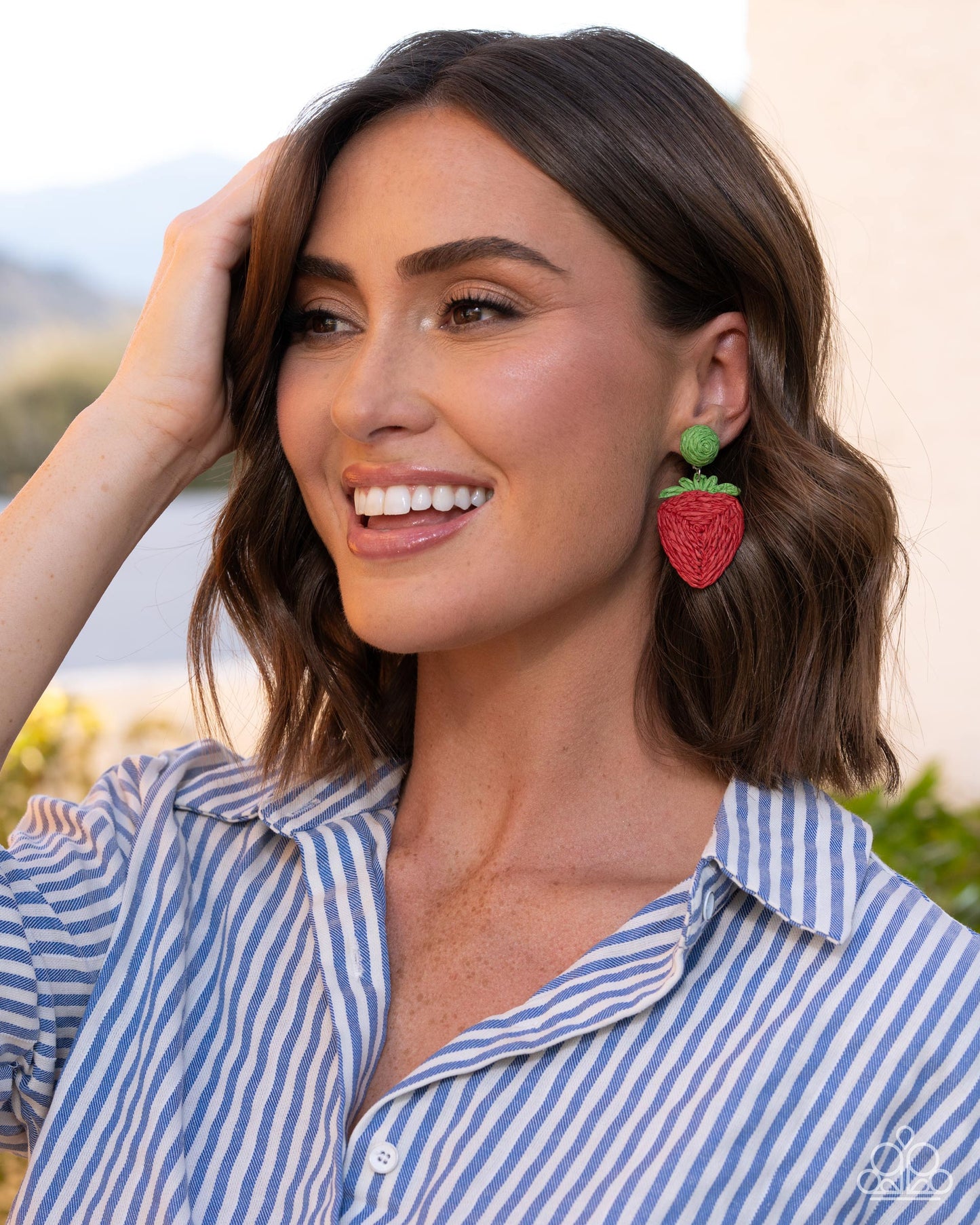 Strawberry Silhouette - red - Paparazzi earrings