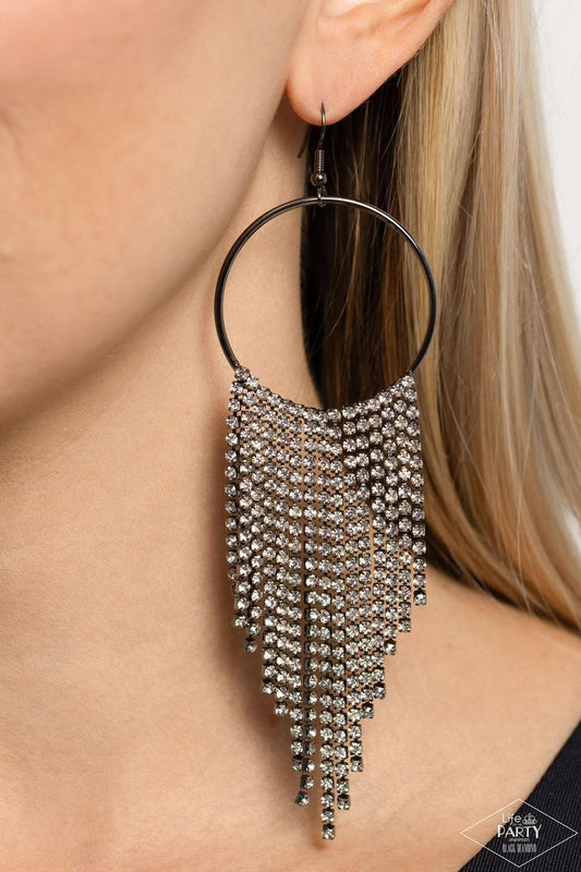 Streamlined Shimmer - black - Paparazzi earrings