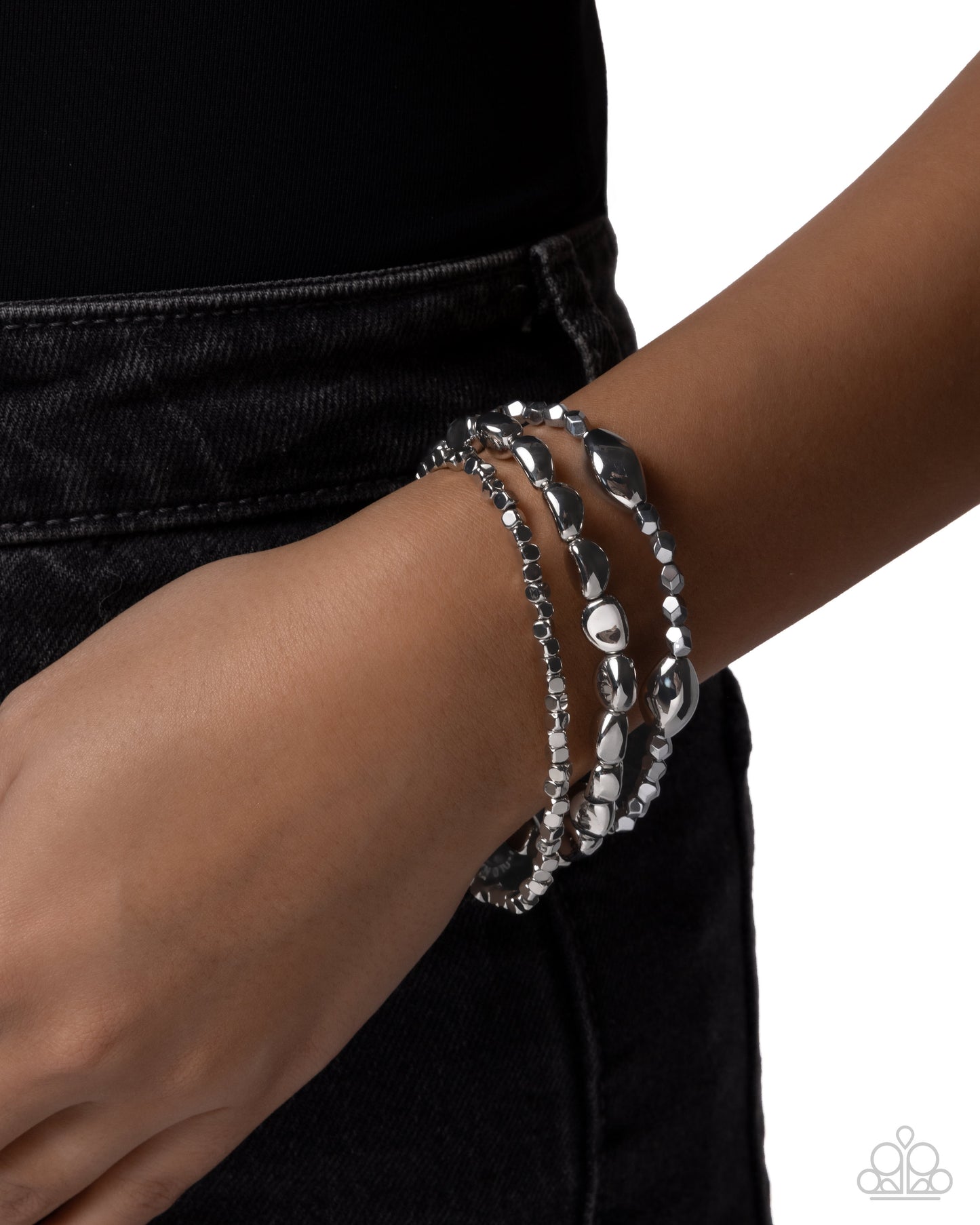 Striking Stack - silver - Paparazzi bracelet