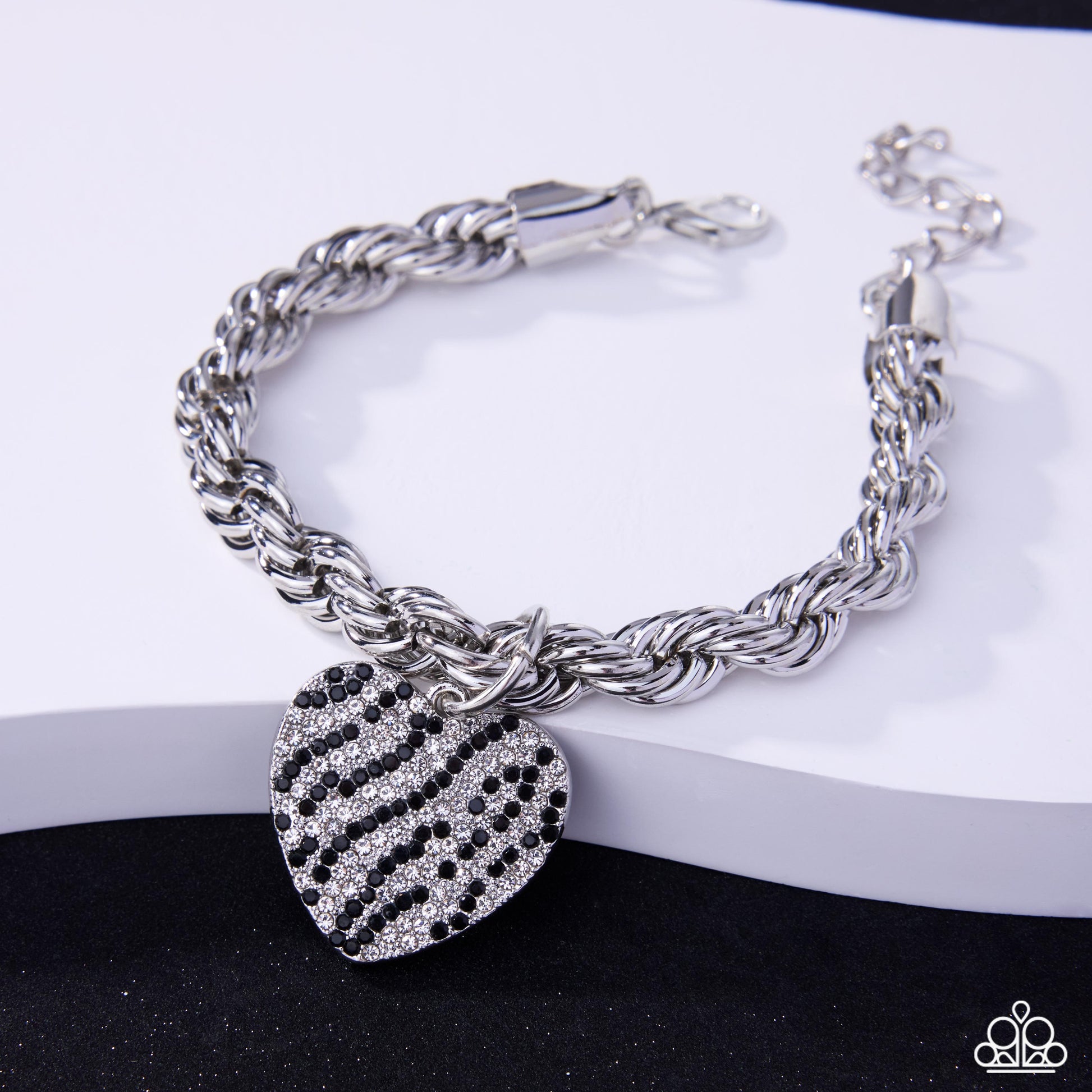 Striped Sentiment - black - Paparazzi bracelet