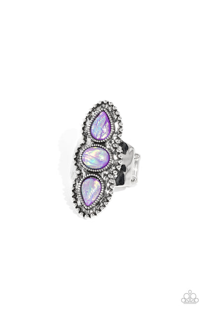 Strut Your STUDS - purple - Paparazzi ring