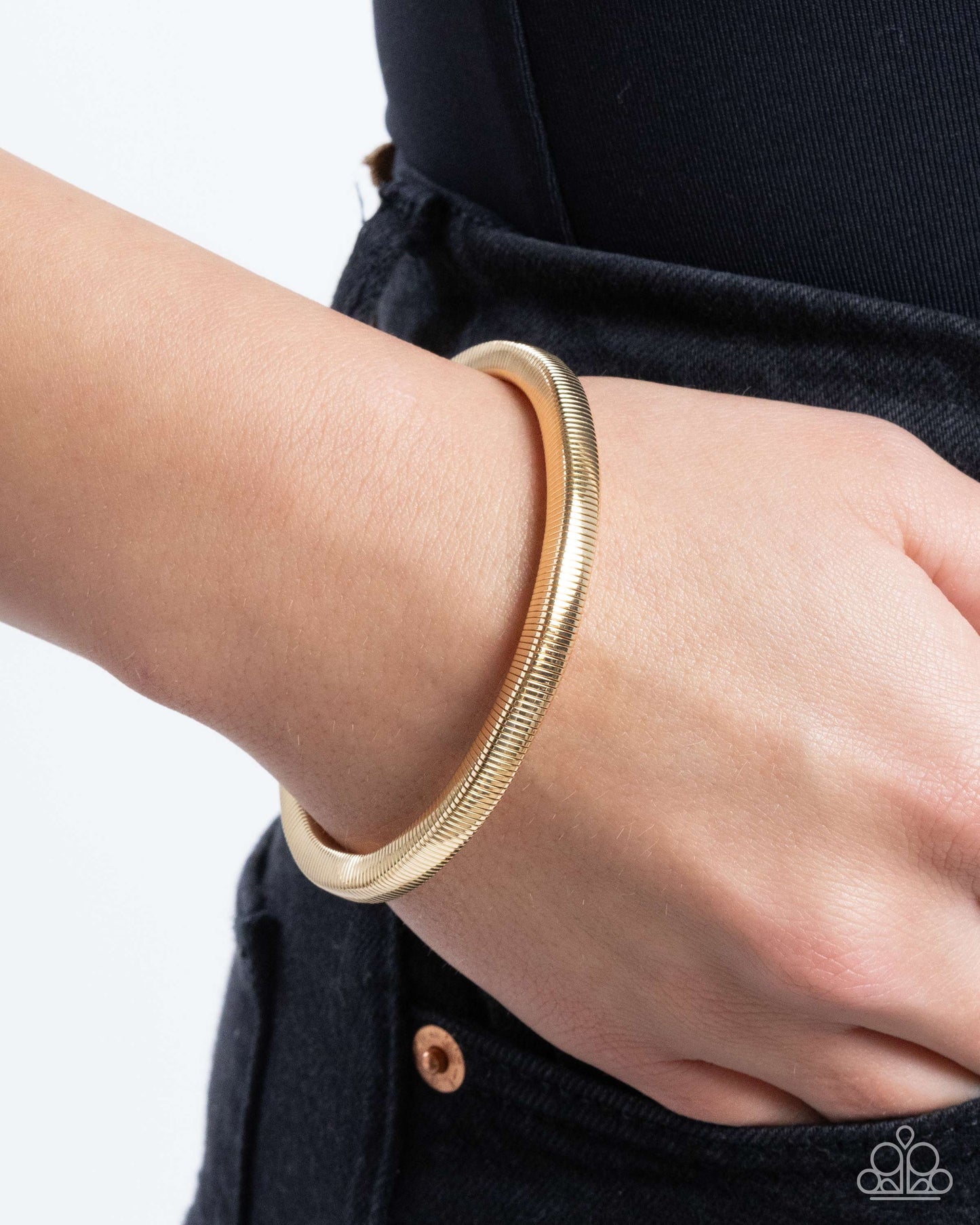Stubborn Simplicity - gold - Paparazzi bracelet