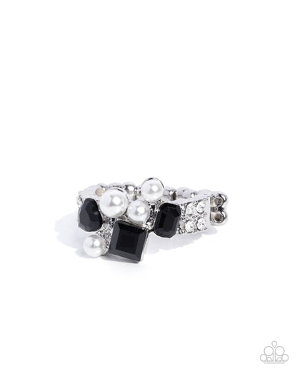 Stuck In The Moment - black - Paparazzi ring