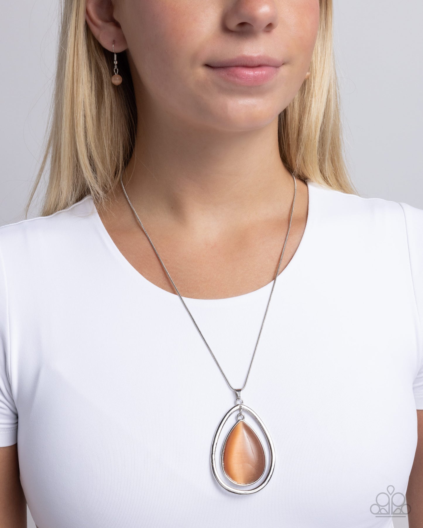 Stunning Session - orange - Paparazzi necklace