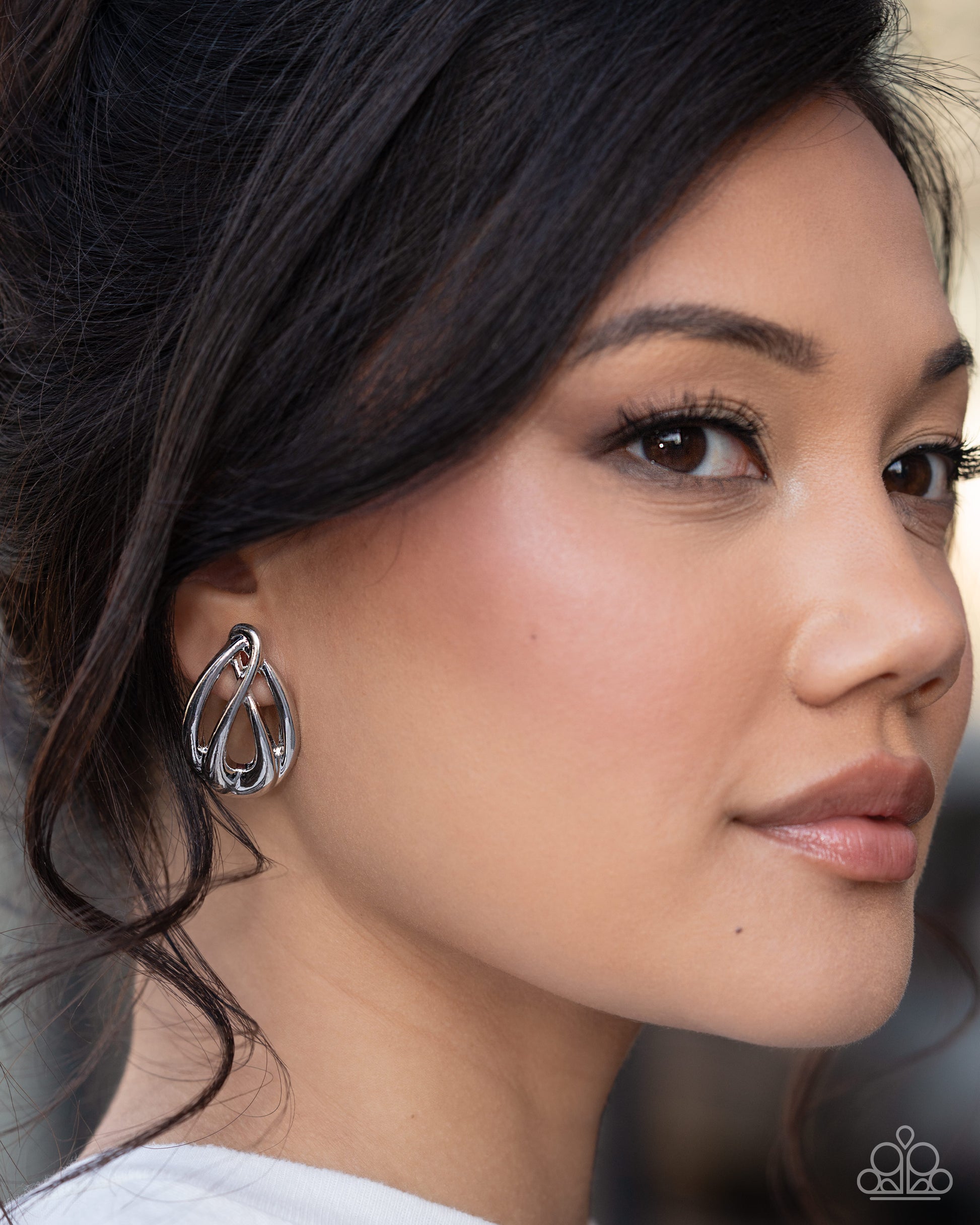 Sturdy Sheen - silver - Paparazzi earrings