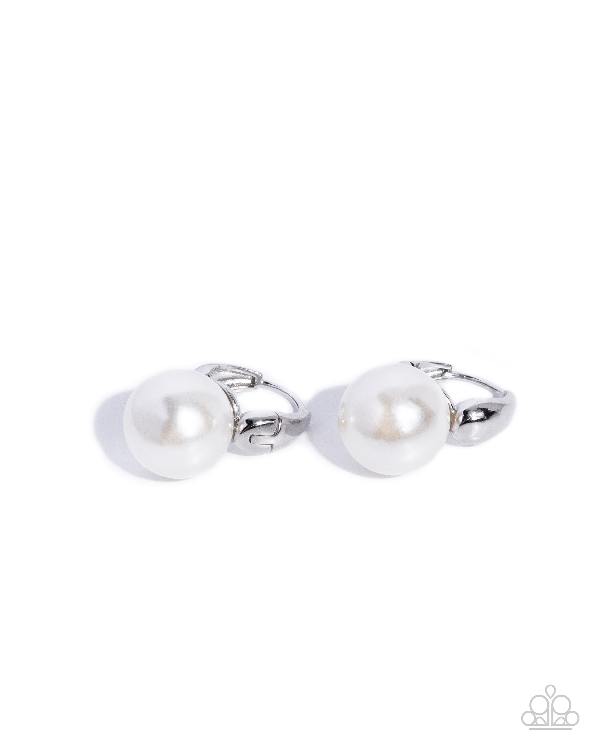 Sturdy Study - white - Paparazzi earrings