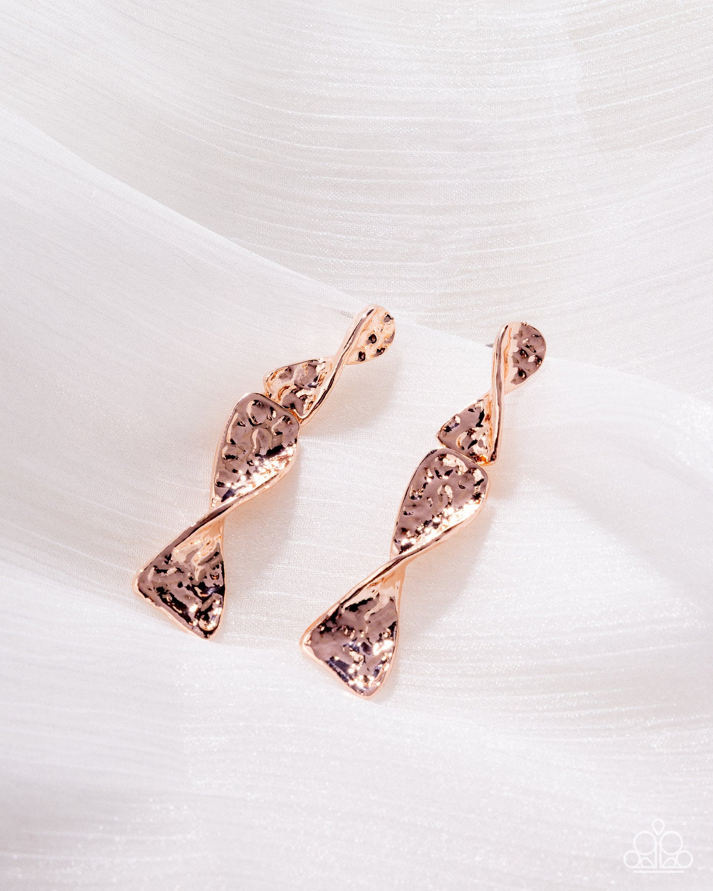 Subtle Shimmy - rose gold - Paparazzi earrings