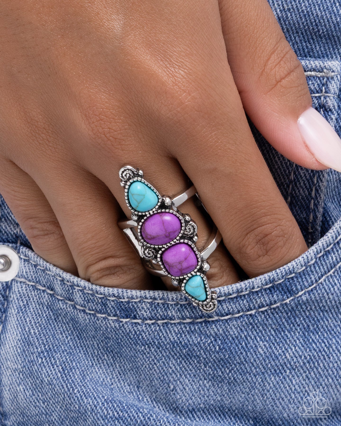 Suitably Santa Fe - purple - Paparazzi ring