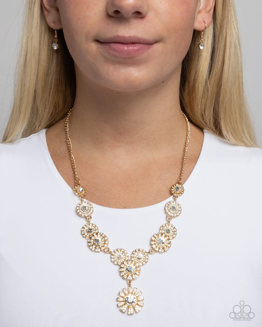 Sunburst Selfie - gold - Paparazzi necklace