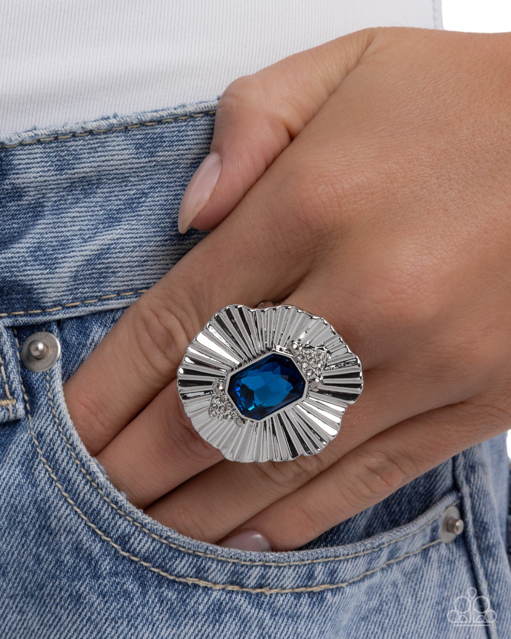 Sunburst Siren - blue - Paparazzi ring