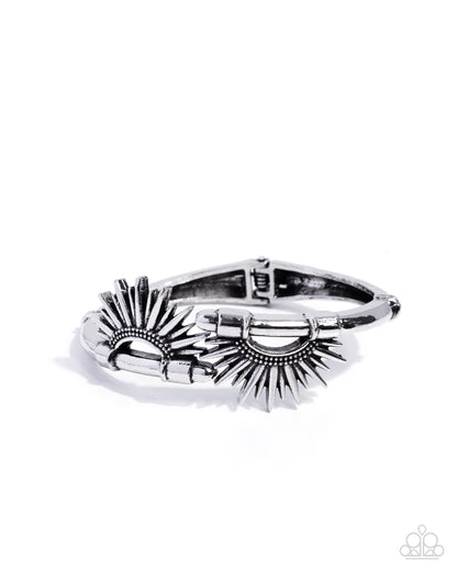 Sunburst Spell - silver - Paparazzi bracelet