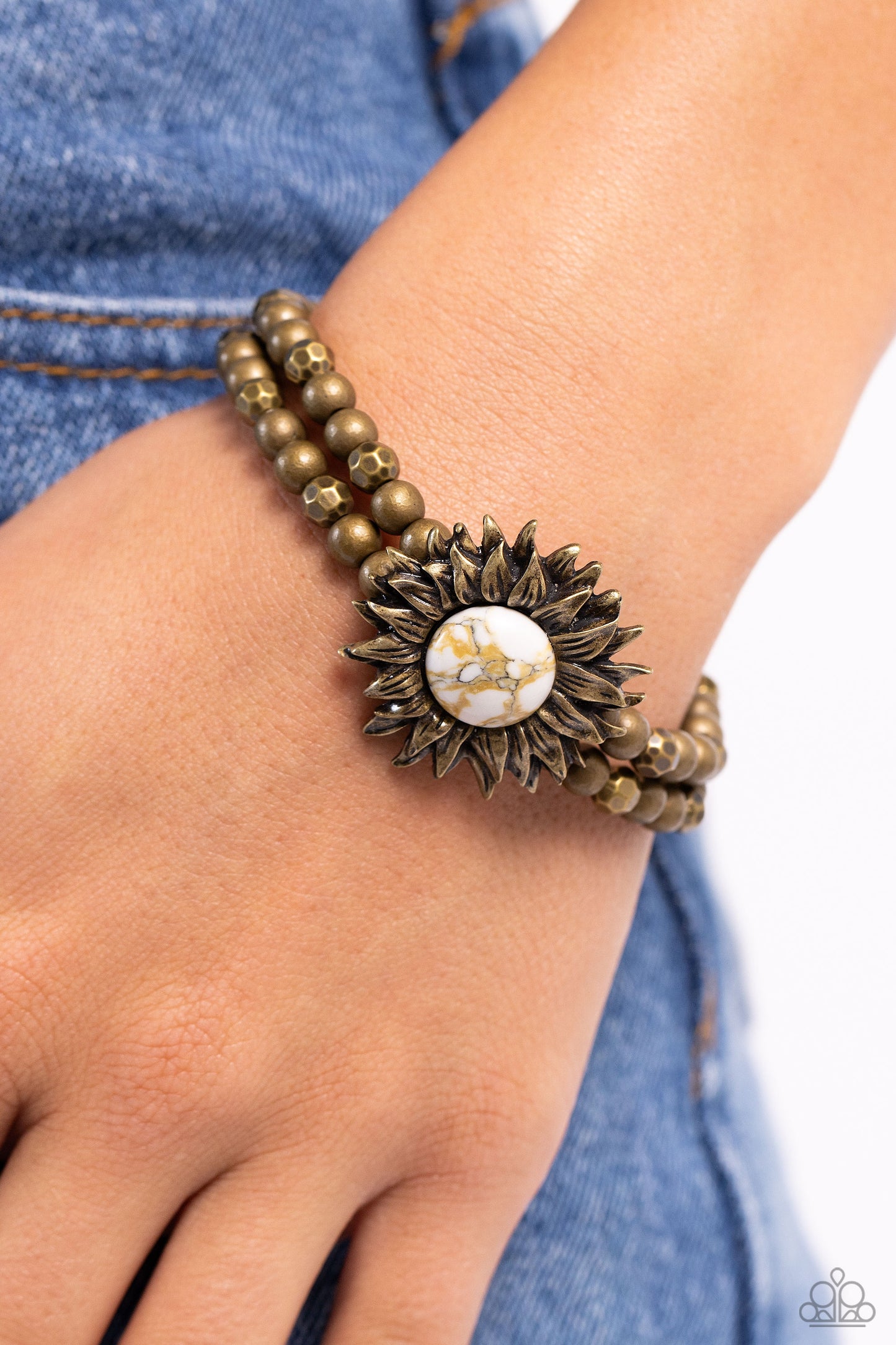 Sunflower Serenity - brass - Paparazzi bracelet